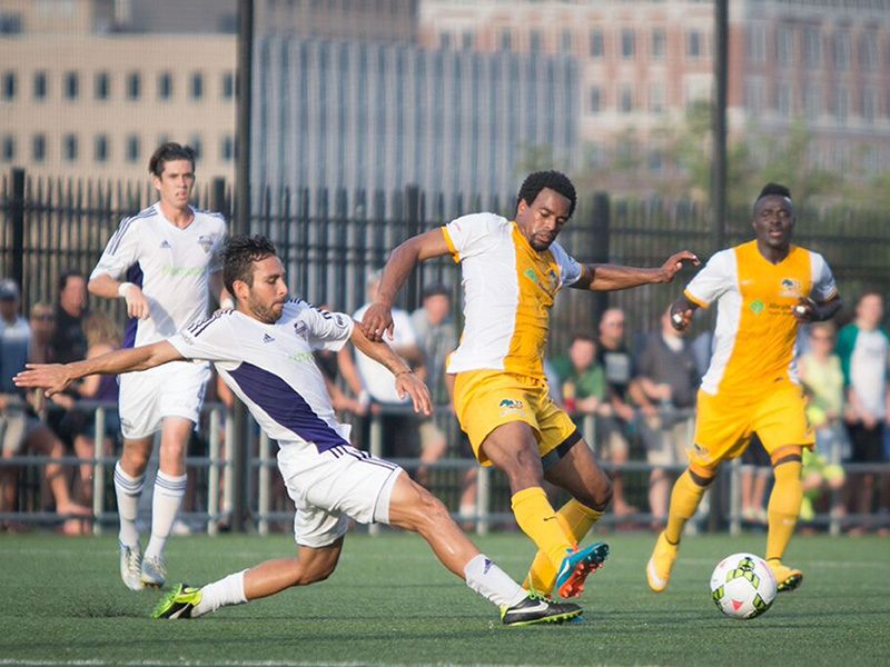 Riverhounds re-sign midfielder Mike Green