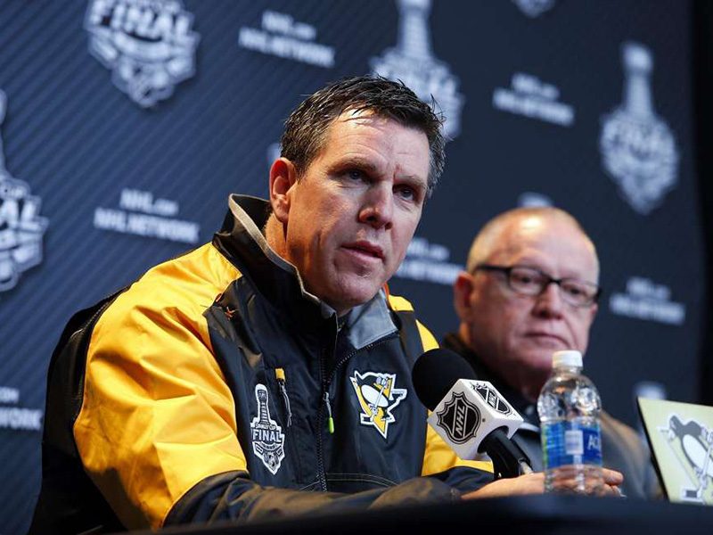 Penguins head coach Mike Sullivan signs three-year extension